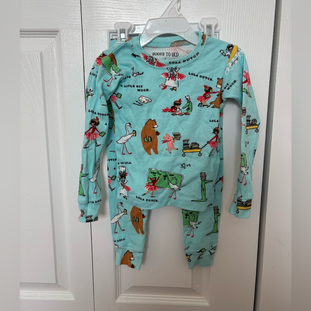 Books to Bed Lola Dutch Kids Pajama Set